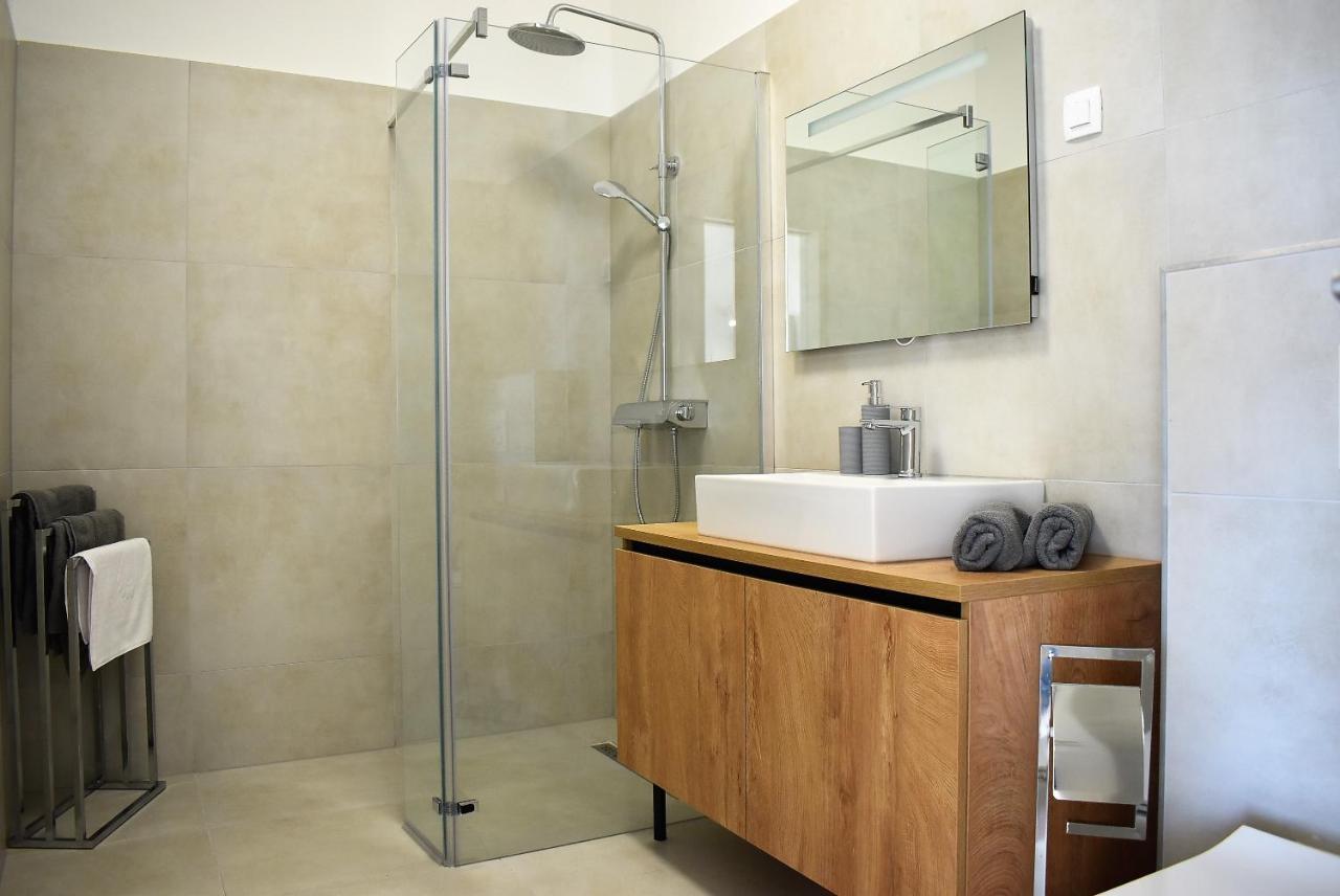 Apartment Aci Marina Rab Banjol Exteriér fotografie